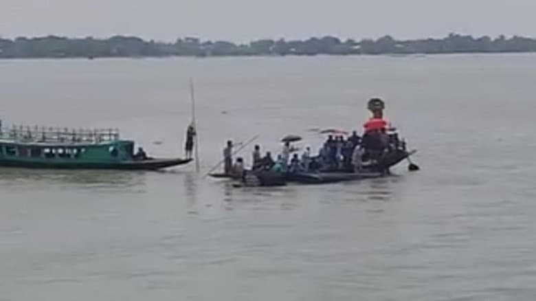 হাওরে নৌকা ডুবে নিখোঁজ ২