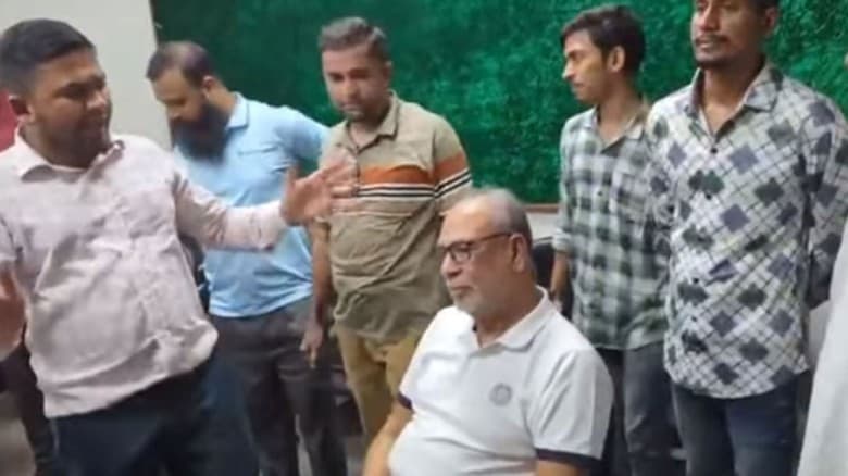 ‘মঞ্চ ৭১’র অনুষ্ঠানে উত্তেজনা, লতিফ সিদ্দিকীসহ বেশ কয়েকজন আটক
