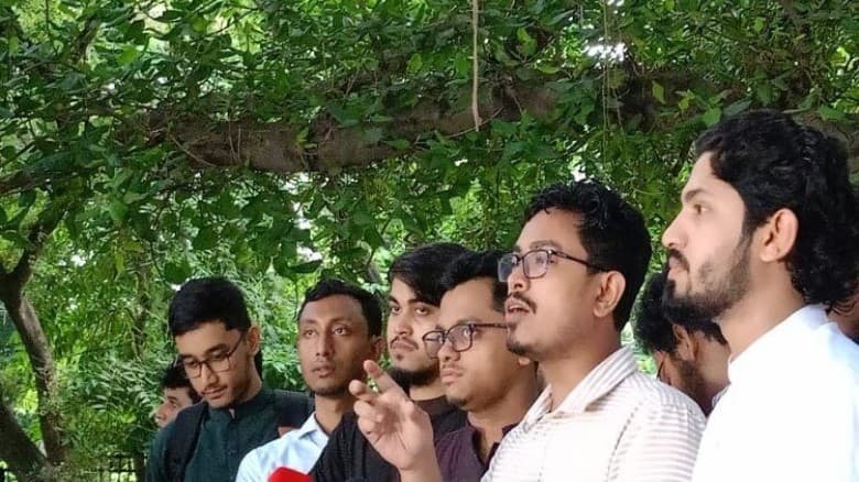 বিজয়ী হলে ‘কালচারাল ফ্যাসিবাদের কবর’ রচনার ঘোষণা সাদিক কায়েমের