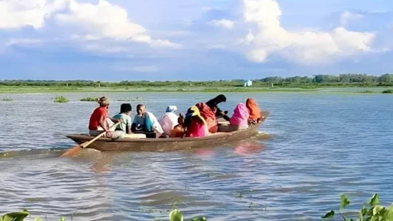 বর্ষায় নতুন রূপে সেজেছে চলনবিল