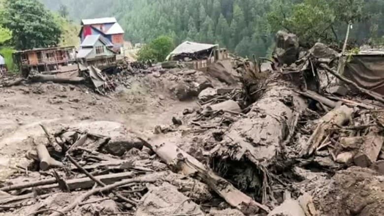 ভূমিধস ও প্রবল বৃষ্টিতে জম্মু-কাশ্মীরে ১১ জনের মৃত্যু