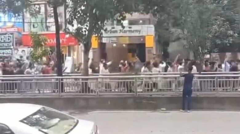 ধানমন্ডিতে আওয়ামী লীগের মিছিল