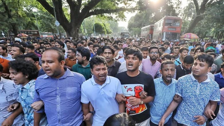 ডাকসু নির্বাচনে ছাত্রদলের বিক্ষোভ, প্রশাসনের প্রতি হুঁশিয়ারি