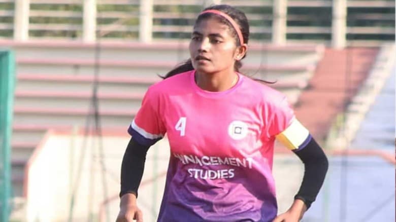 রাকসু নির্বাচনে ছাত্রদলের প্যানেলে মাঠে নামছেন জাতীয় ফুটবলার নার্গিস