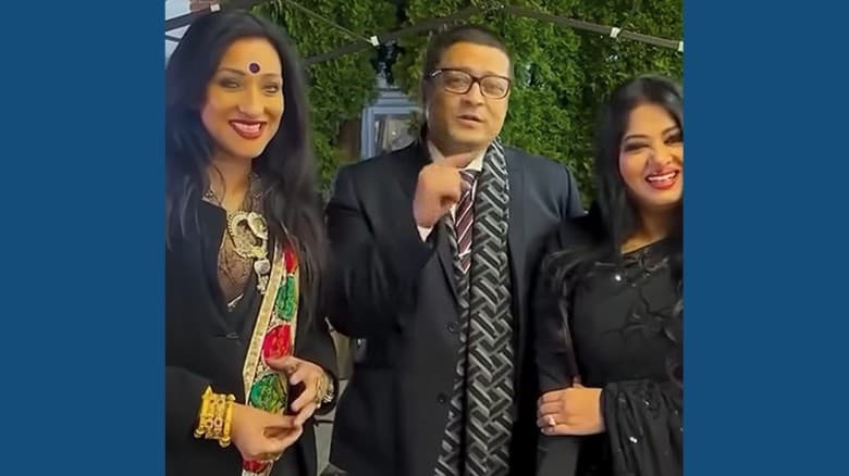প্রকাশ্যে এলেন ফেরদৌস, সথে দেখা গেল মৌসুমী-ঋতুপর্ণাকে