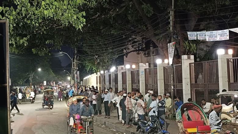 ভোটের পর উত্তেজনা, মোড়ে মোড়ে অবস্থান নিচ্ছেন জামায়াত-শিবিরের নেতাকর্মীরা