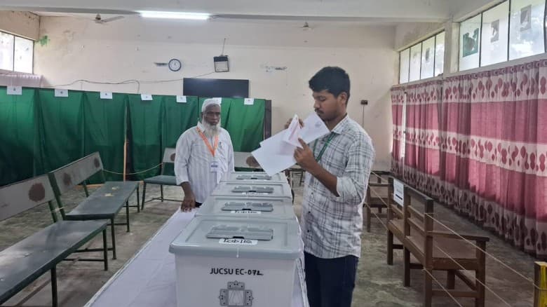 অতিরিক্ত ব্যালট দুশ্চিন্তা বাড়াচ্ছে প্রার্থীদের