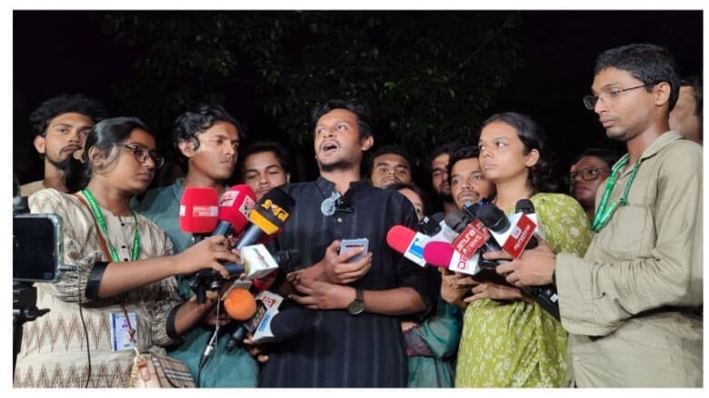 জাকসু নির্বাচনে চার প্যানেলের ভোট বর্জন, পুনর্নির্বাচনের দাবি