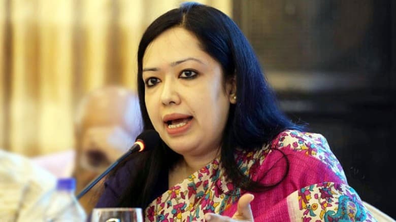 অন্তবর্তী সরকারের দায়িত্বরতরা দায়িত্ব পালনের বদলে হঠাৎ পাওয়া ক্ষমতা উপভোগ করছে।