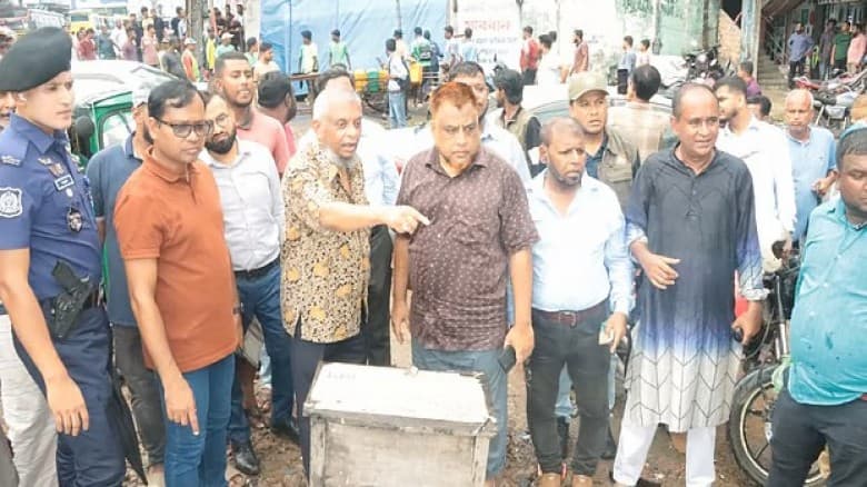 ফুটপাত ছাড়তে হকারদের ১৫ দিনের সময়সীমা দিল সিলেট প্রশাসন