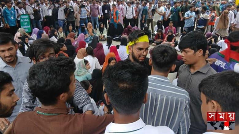 ঢাকার সাতরাস্তায় যান চলাচল শুরু