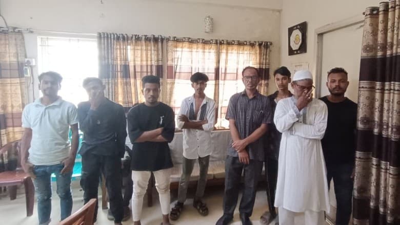 রাজধানীতে আ.লীগের ঝটিকা মিছিল, গ্রেফতার ১১