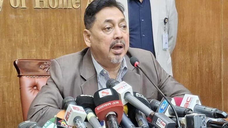 পাকিস্তান সফরে স্বরাষ্ট্র সচিব নাসিমুল গনি