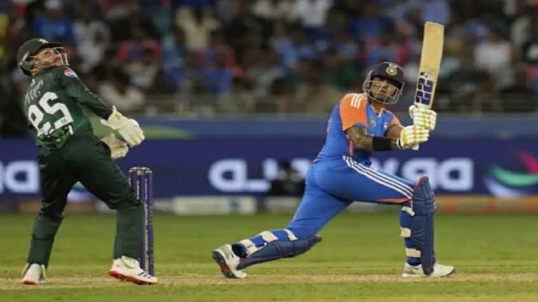 পাকিস্তানকে উড়িয়ে সুপার ফোরে যাত্রা শুরু ভারতের