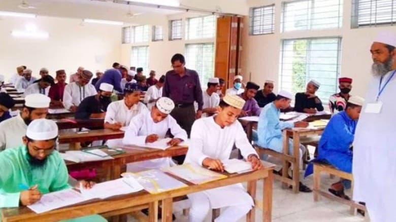 দুর্গাপূজা উপলক্ষে মাদরাসায় ছুটি বাতিল চেয়ে প্রধান উপদেষ্টাকে চিঠি