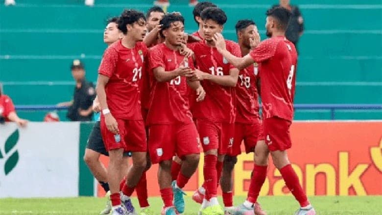 পাকিস্তানকে হারিয়ে ফাইনালে বাংলাদেশ