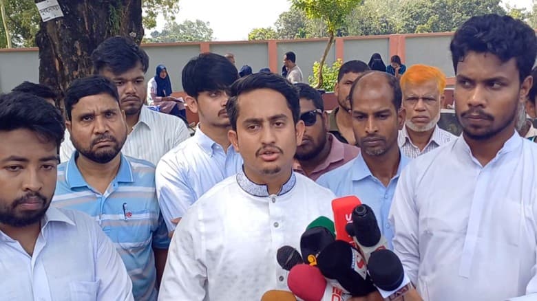 নির্বাচন কমিশন চাপের কাছে নত হয়ে সিদ্ধান্ত নিচ্ছে : সারজিস আলম