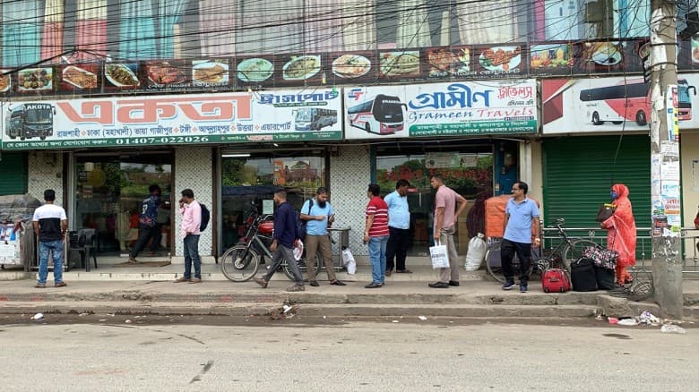 টানা দ্বিতীয় দিনে বন্ধ রাজশাহী-ঢাকা বাস চলাচল