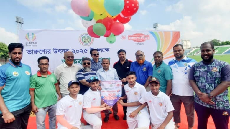 বগুড়ায় আকবরিয়া গ্রুপ ইমাজিং কাপ ক্রিকেট টুর্নামেন্ট উদ্বোধন
