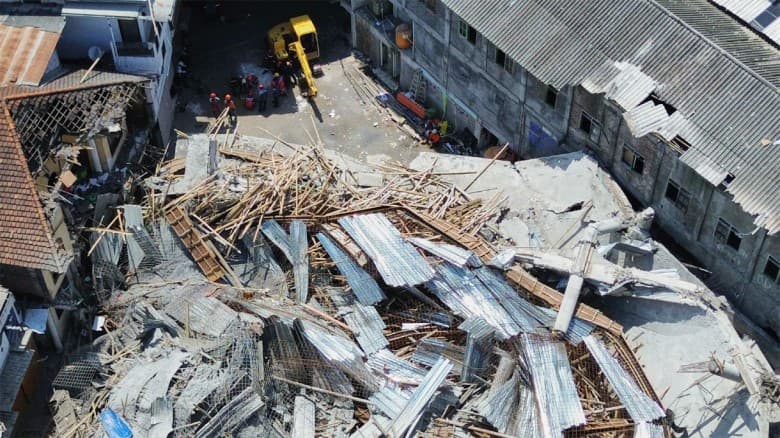 ইন্দোনেশিয়ায় স্কুলভবন ধসে নিহত ৪৫