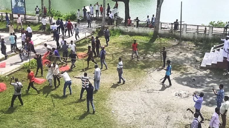 বিএনপির দুই পক্ষের সংঘর্ষে পুলিশ-সাংবাদিকসহ আহত ১৫