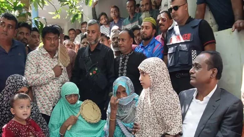বাগেরহাটে নিহত সাংবাদিক হায়াতের পরিবারের পাশে বিএনপি