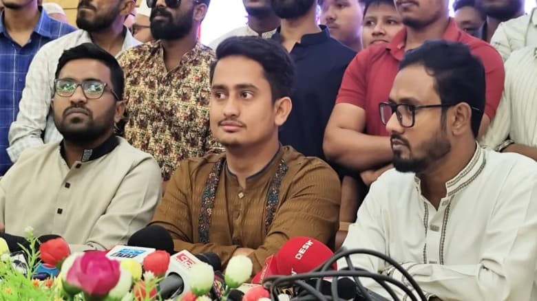 গণহত্যার বিচার দৃশ্যমান না হলে নির্বাচন পেছাতে পারে: সারজিস আলম