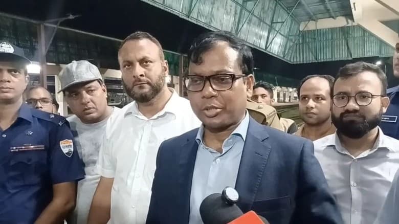 সিলেটে এনআইডি কার্ড ছাড়া ট্রেন ভ্রমণ বন্ধ : ডিসি সারোয়ার