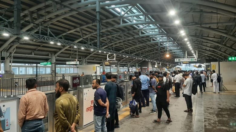 মেট্রোরেল ত্রুটি, কারওয়ান বাজার–আগারগাঁও চলাচল বন্ধ