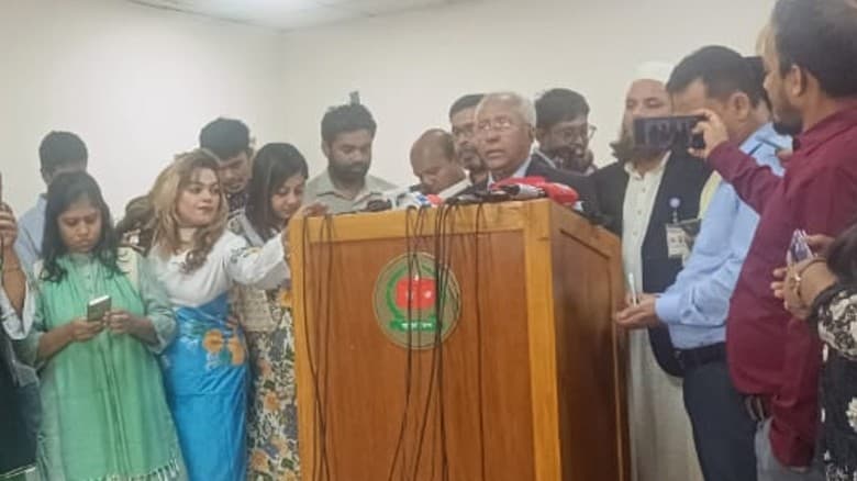 এনসিপিসহ তিনটি দলকে নিবন্ধন দিচ্ছে ইসি