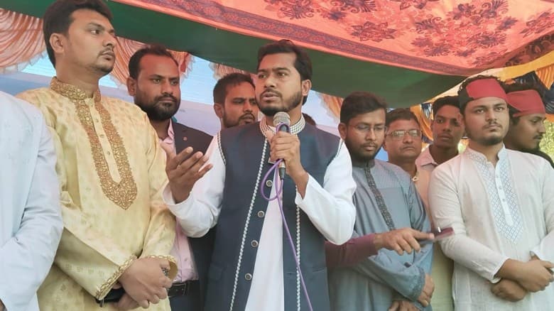 ফুলবাড়িতে গণঅধিকারের সভাপতি নুরুল হক নুর।