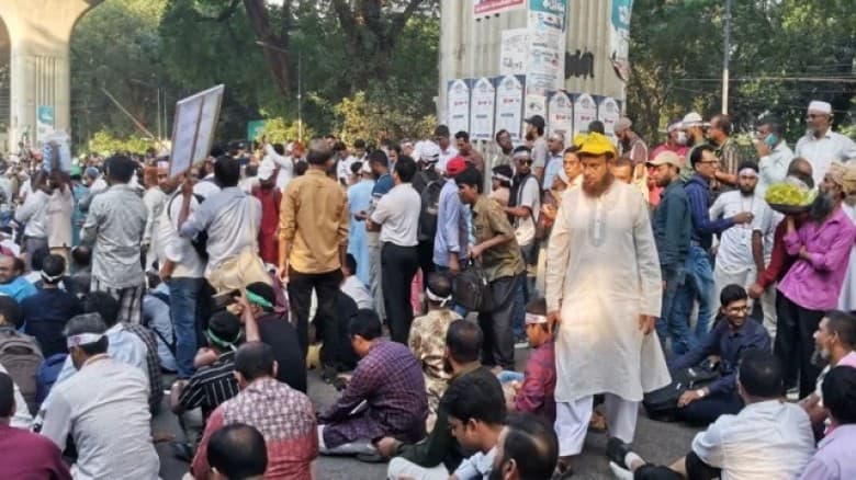 শিক্ষকদের কর্মবিরতিতে ৬৫ হাজার সরকারি প্রাথমিক বিদ্যালয়ে অনির্দিষ্টকালের জন্য ক্লাস বন্ধ