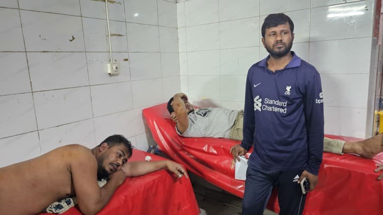 টঙ্গীতে কিশোর গ্যাংয়ের হামলায় চার আঙুল হারালো যুবক