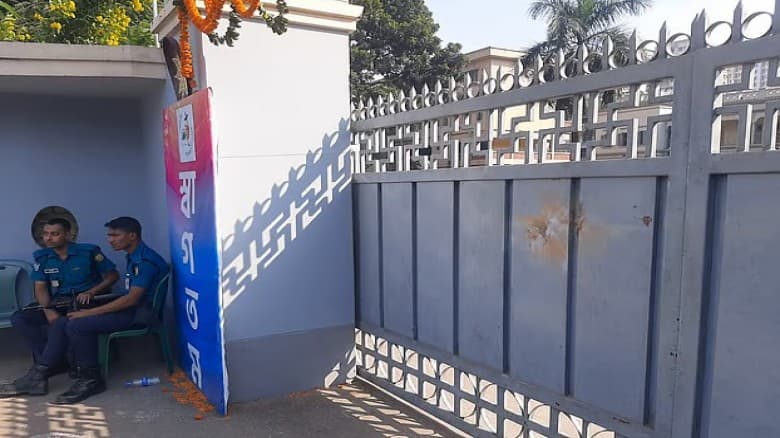 ‘ছাত্রলীগ সদস্য’ ঢাকায় গির্জায় হাতবোমা হামলার অভিযোগে গ্রেপ্তার