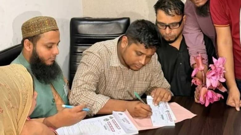 যে আসনের জন্য মনোনয়ন ফরম কিনলেন হাসনাত আব্দুল্লাহ