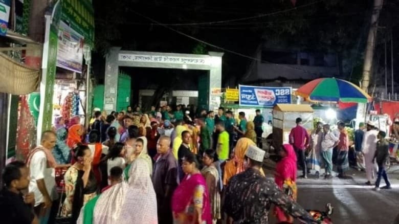 মোহাম্মদপুর জেনেভা ক্যাম্পে গোপন কারখানায় ককটেল উদ্ধার