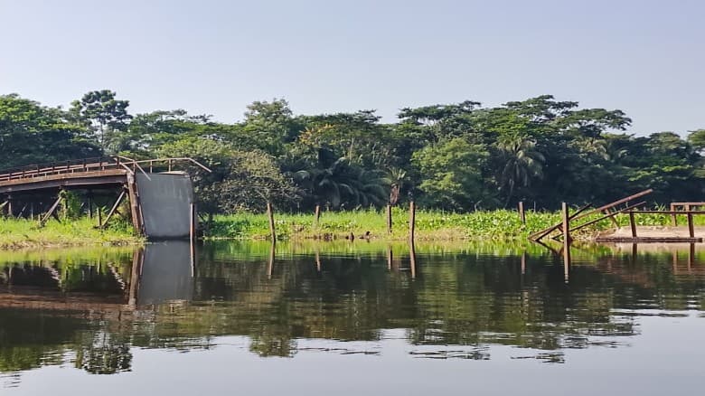 গলাচিপায় দুই ইউনিয়নের একমাত্র সেতুটিও আজ আর নেই
