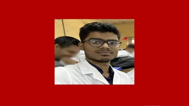 মায়ের সঙ্গে মাংস কিনতে গিয়ে মর্মান্তিক মৃত্যু মেডিকেল শিক্ষার্থী রাফির