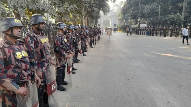 কড়া নিরাপত্তায় ট্রাইব্যুনালে তোলা হচ্ছে ১৩ কর্মকর্তা