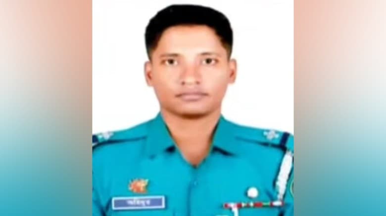 থানা ব্যারাকে এএসআইয়ের ঝুলন্ত মরদেহ উদ্ধার