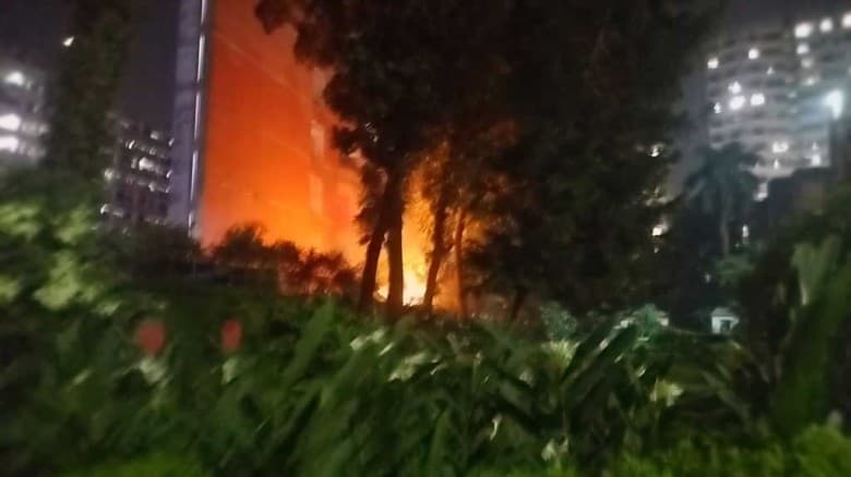 ঢাকা বিশ্ববিদ্যালয়ের বিজয় একাত্তর হলের ক্যান্টিনে লাগা আগুন নিয়ন্ত্রণে