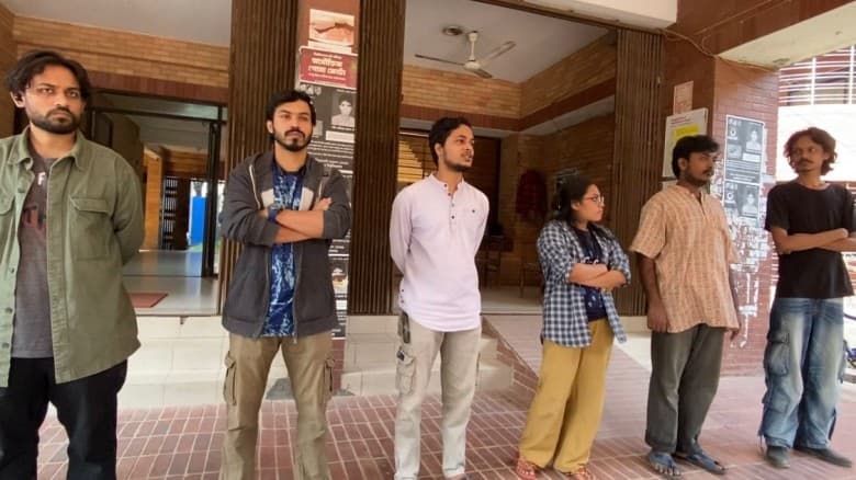জাবির ভর্তি পরীক্ষার আবেদন ফি বৃদ্ধি করার প্রতিবাদে অবস্থান কর্মসূচি