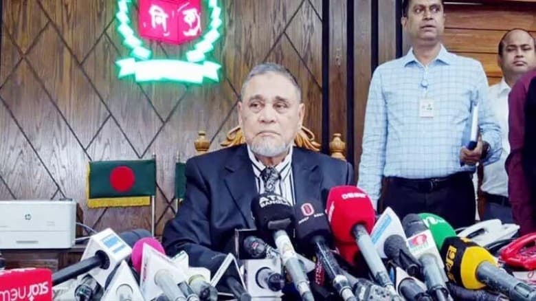 জাতিকে সুষ্ঠু ও বিশ্বাসযোগ্য নির্বাচন দেওয়ার অঙ্গীকার সিইসির