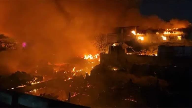 পানি সংকটের কারনে কাড়াইল বস্তির আগুন ১৬ ঘণ্টা পর নিয়ন্ত্রণে