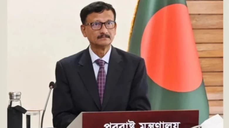 তারেক রহমান দেশে আসার জন্য এখনো ‘ট্রাভেল পাস’ চাননি: পররাষ্ট্র উপদেষ্টা