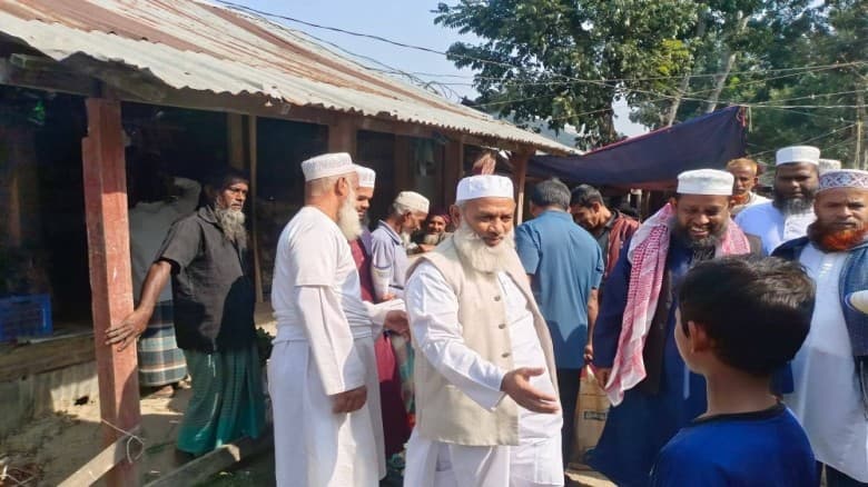 পটুয়াখালী–১ আসনে জামায়াতের প্রার্থী নাজমুল আহসানের গণসংযোগ