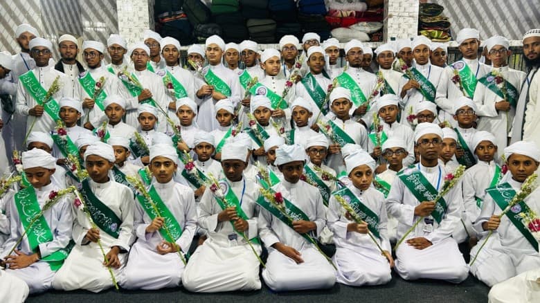লক্ষ্মীপুরে এক মাদ্রাসা থেকে হাফেজ হলেন ৬০জন শিক্ষার্থী