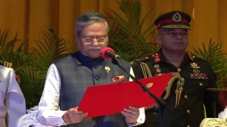 ‘অপমানবোধ’ করছেন, ভোটের পরে পদ থেকে সরে যেতে চান রাষ্ট্রপতি