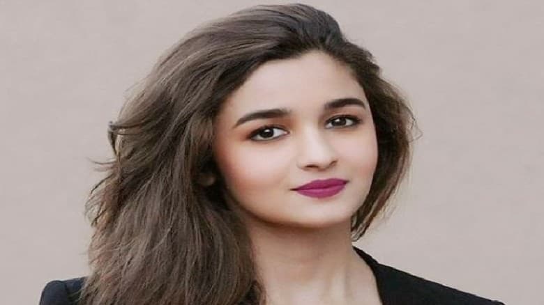 রেড সি ফিল্ম ফেস্টিভ্যালে আলিয়া ভাটের সোনালি সাফল্য