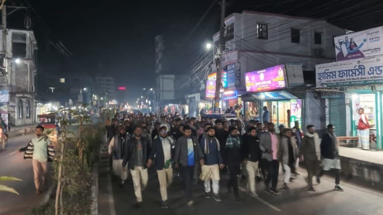 ওসমান হাদির ওপর হামলার প্রতিবাদে জয়পুরহাটে শিবিরের বিক্ষোভ মিছিল
